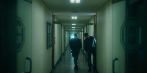 D.P.S02E03.Curtain.Call.720p.NF.WEB-DL.x265.10Bit-Pahe.in.mkv.0000.jpg