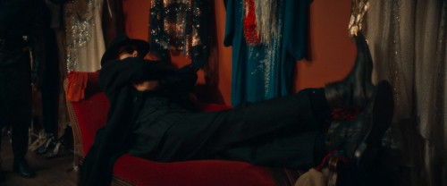 Good.Omens.S02.E04.1080p.HEVC.WEB-DL.Hindi.5.1-English.5.1.ESub.x265-HDHub4u.Tv.mkv.0007.jpg