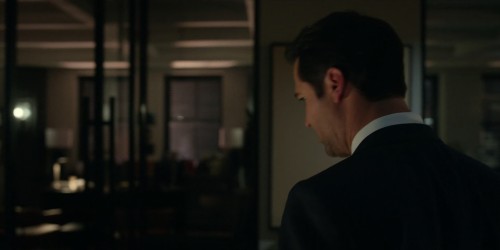The.Lincoln.Lawyer.S02E09.1080p.10bit.HEVC.WEB-DL.Hindi.AAC.5.1-English.ESub.x265-HDHub4u.Tv.mkv.0009.jpg