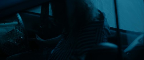 Concussion.2015.1080p.BluRay.Hindi.5.1-English.5.1.ESub.x264-HDHub4u.Tv.mkv.0001.jpg