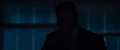 Concussion.2015.1080p.BluRay.Hindi.5.1-English.5.1.ESub.x264-HDHub4u.Tv.mkv.0002.jpg