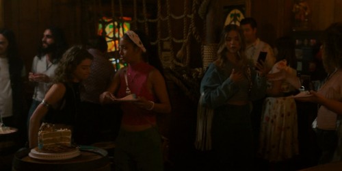 Sitting.In.Bars.With.Cake.2023.1080p.WEB DL.Hindi.5.1 English.ESub.x264 HDHub4u.Tv.mkv.0001
