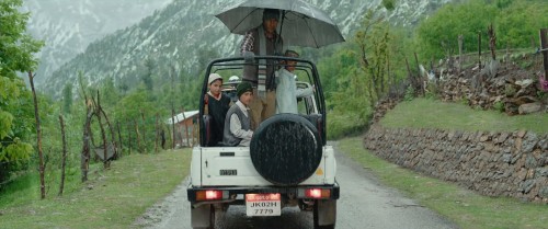 Kushi.2023.1080p.Hindi.WEB-DL.5.1.ESub.x264-HDHub4u.Tv.mkv.0002.jpg