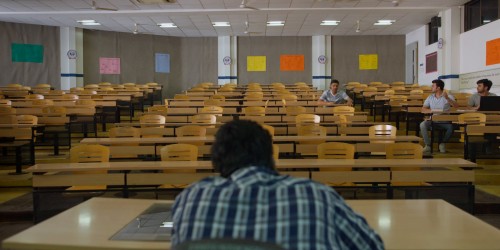 Hostel.Daze.S03.E05.Hindi.1080p.WEB DL.5.1.ESub.x264 HDHub4u.Tv.mkv.0007