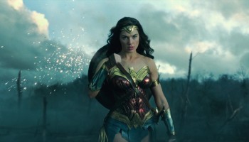 Download Wonder Woman (2017) Hindi Dubbed BluRay Full Movie