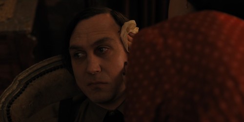 All.The.Light.We.Cannot.See.2023.S01E03.1080p.10bit.HEVC.WEB-DL.Hindi.5.1-English.ESub.x265-HDHub4u.Tv.mkv.0003.jpg