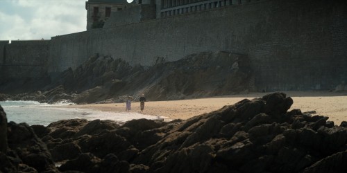 All.The.Light.We.Cannot.See.2023.S01E03.1080p.10bit.HEVC.WEB DL.Hindi.5.1 English.ESub.x265 HDHub4u.