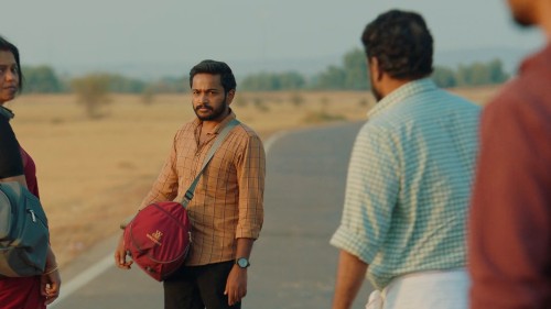Falimy.2023.1080p.Hindi.WEB DL.5.1.ESub.x264 HDHub4u.Tv.mkv.0005