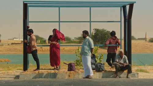 Falimy.2023.1080p.Hindi.WEB DL.5.1.ESub.x264 HDHub4u.Tv.mkv.0006
