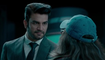 Download Ayalaan 2024 UNCUT Hindi Dubbed HDRip Full Movie