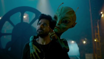 Download Ayalaan 2024 UNCUT Hindi Dubbed HDRip Full Movie