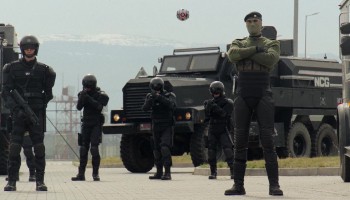 Download The Running Man 2025 Hindi Dubbed HDRip Full Movie