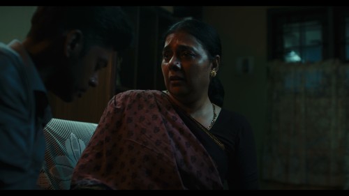 Lokah-Chapter-1-Chandra-2025-2160P-JHS-WEB-DL-H265-DDP5.1-HINMALTAMTELKANBENMAR-ESUB-SHB931.mkv_20260503_010545.697.jpg