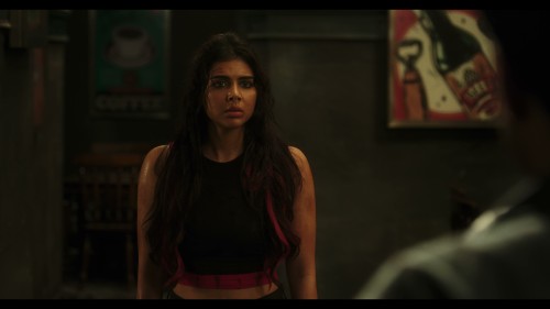 Lokah-Chapter-1-Chandra-2025-2160P-JHS-WEB-DL-H265-DDP5.1-HINMALTAMTELKANBENMAR-ESUB-SHB931.mkv_20260503_010553.503.jpg