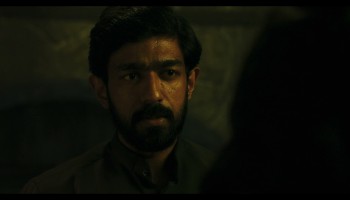 Lokah-Chapter-1-Chandra-2025-1080P-JHS-WEB-DL-H264-DDPA5.1-HINMALTAMTELKANBENMAR-ESUB-SHB931.mkv_20260506_224940.143