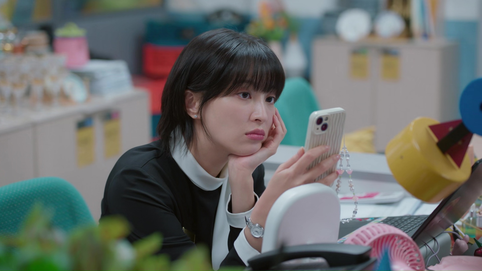 The Practical Guide to Love (Season 1) Dual Audio {Hindi-Korean} K-Drama Series 480p | 720p | 1080p Screenshot